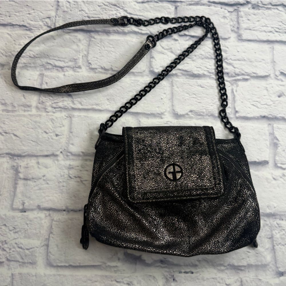 Gianni Bini Black Shimmer Chain Crossbody Bag. Night Out. Concert. Date Night.